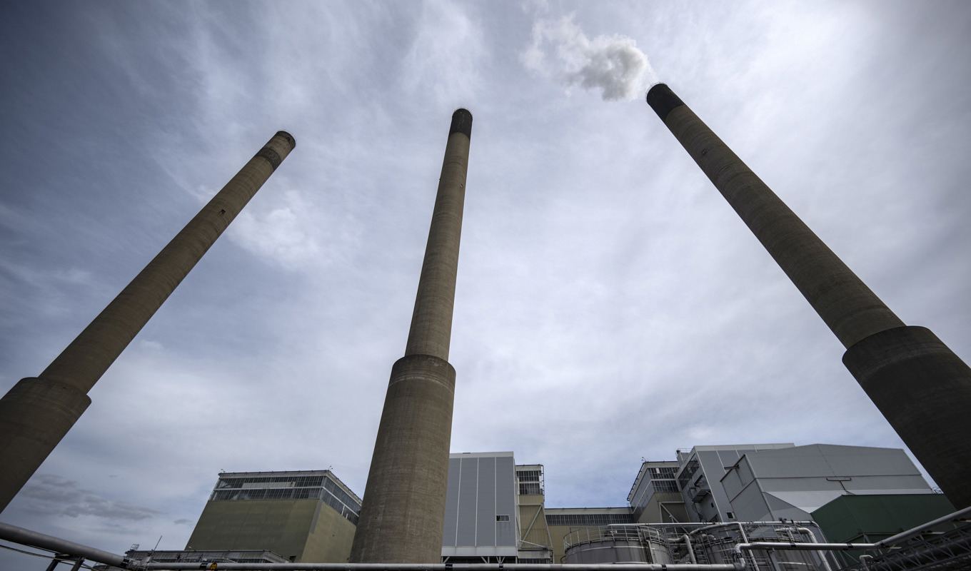 Det oljeeldande Karlshamnsverket sattes i beredskapsläge natten till måndagen och rullar nu på en miniminivå. Arkivbild. Foto: Johan Nilsson/TT