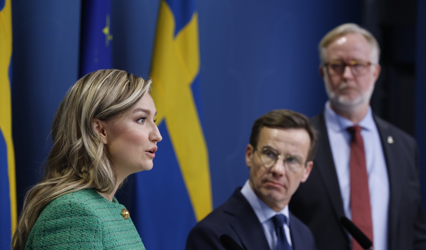 Energi- och näringsminister Ebba Busch (KD), statsminister Ulf Kristersson (M) samt arbetsmarknads- och integrationsminister Johan Pehrson (L) under en pressträff tidigare i december. Foto: Christine Olsson/TT