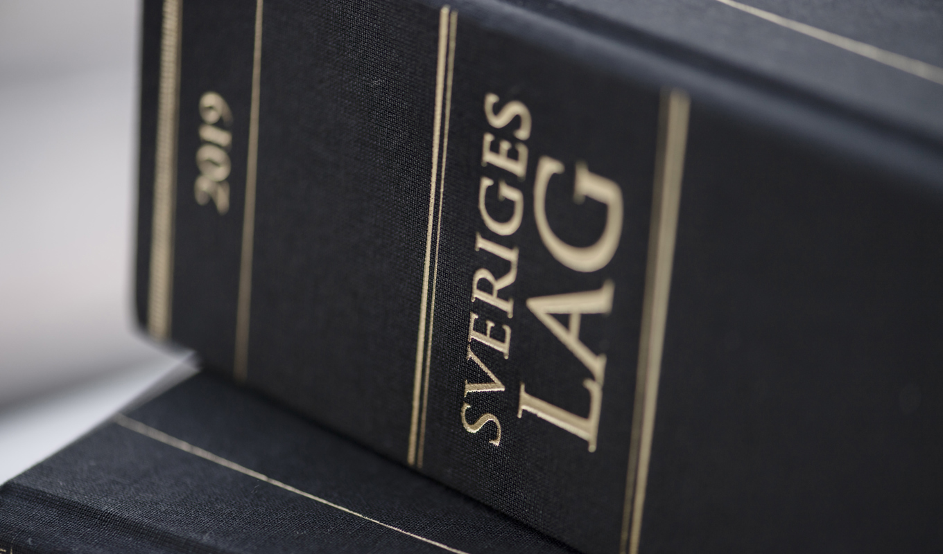 Mannen som förnekar brott dömdes i tingsrätten för skyddande av brottsling, grovt brott. Nu frias han av hovrätten. Arkivbild. Foto: Naina Helén Jåma/TT