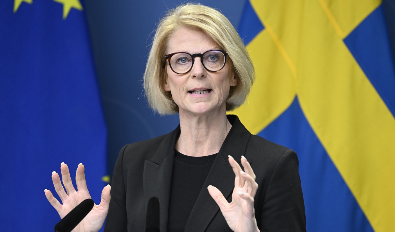 Finansminister Elisabeth Svantesson (M) kommer med fen öretagsnyhet på pressträff ihop med energi- och näringsminister Ebba Busch (KD). Arkivbild. Foto: Jessica Gow/TT