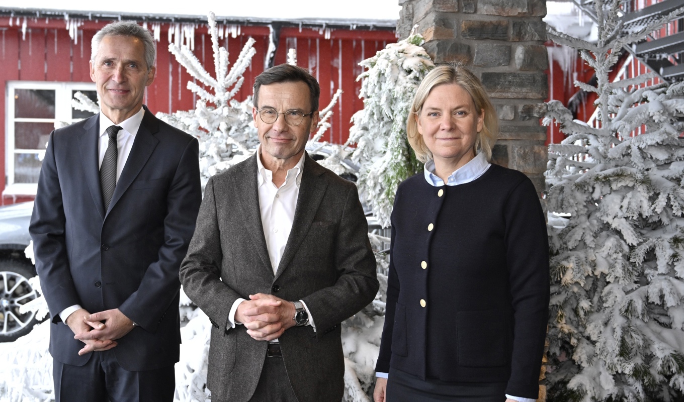 Natos generalsekreterare Jens Stoltenberg, Statsminister Ulf Kristersson och Socialdemokraternas partiledare Magdalena Andersson (S) på plats i Sälen. Foto: Henrik Montgomery/TT