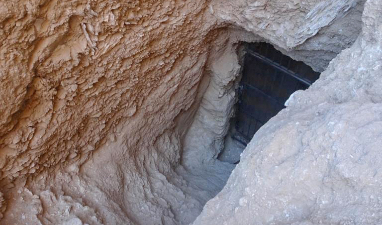 Den nyligen upptäckta gravkammaren i Luxor är i dåligt skick. Foto: Egyptian Ministry of Antiquities/AFP/TT