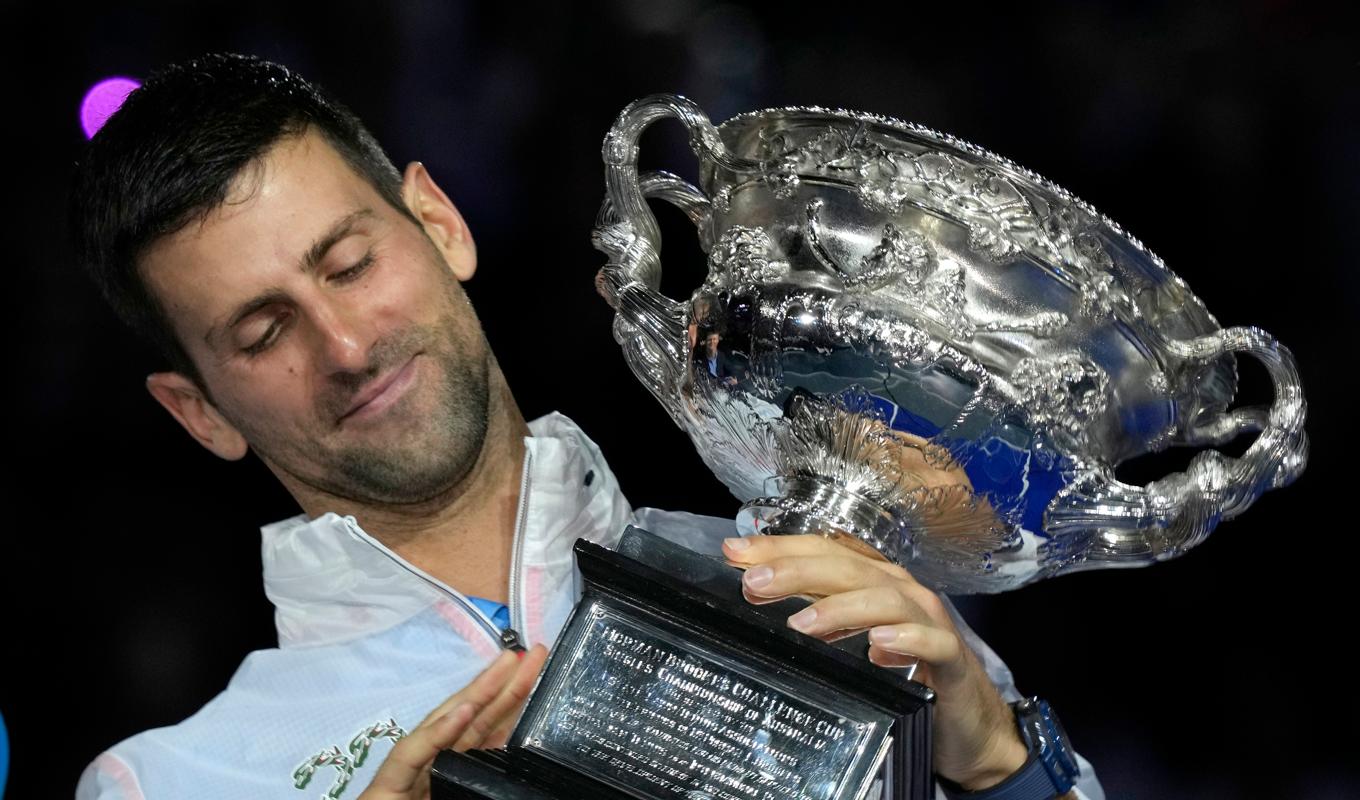 Novak Djokovic vann Australian Open för tionde gången. Foto: Dita Alangkara/AP/TT