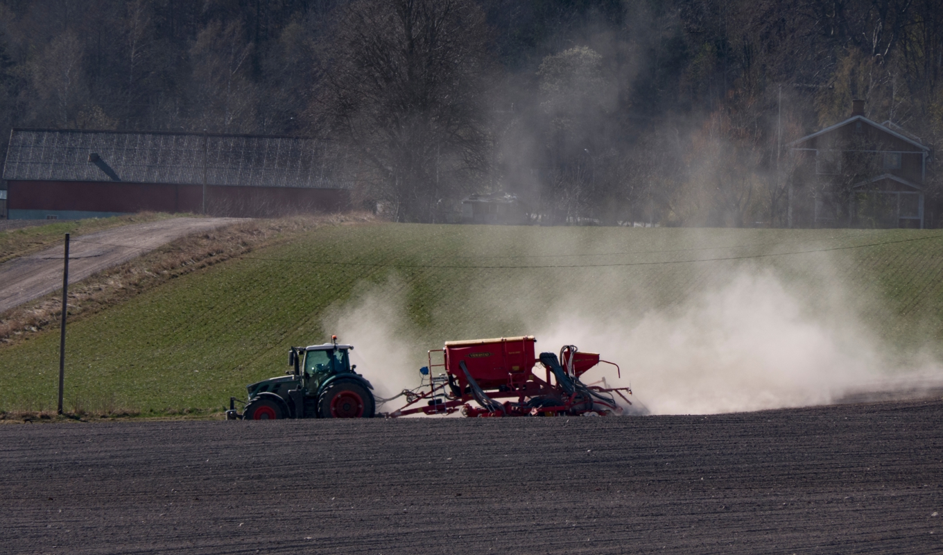 Egen produktion av mineralgödsel skulle trygga tillgången för svenska lantbrukare och göra Sverige mindre sårbart, menar LRF. Foto: Shutterstock