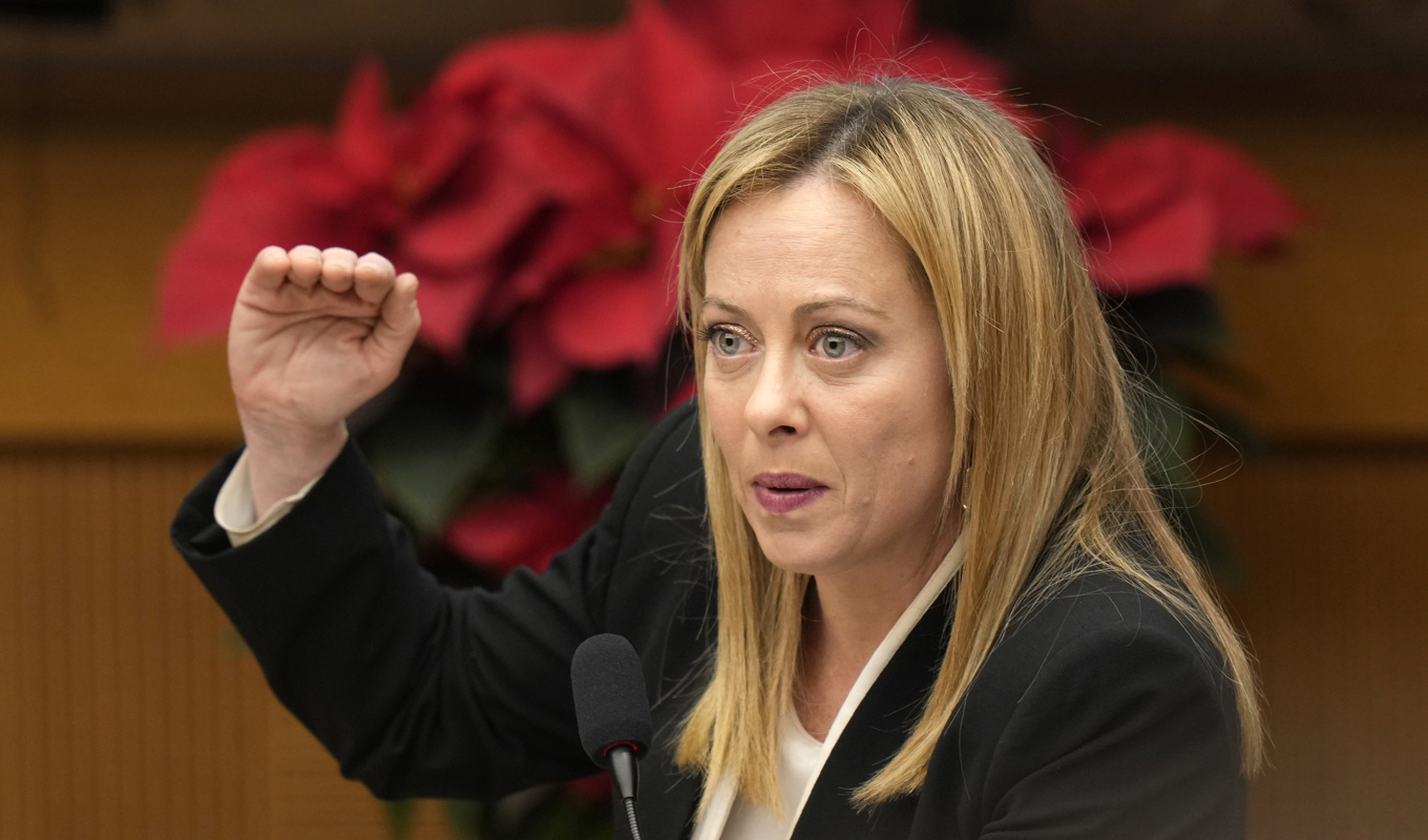 Italiens premiärminister Giorgia Meloni besöker Stockholm på fredagen för ett möte med statsminister Ulf Kristersson (M). Men det sker lite under radarn, ingen pressträff är planerad. Arkivbild. Foto: Alessandra Tarantino/AP/TT