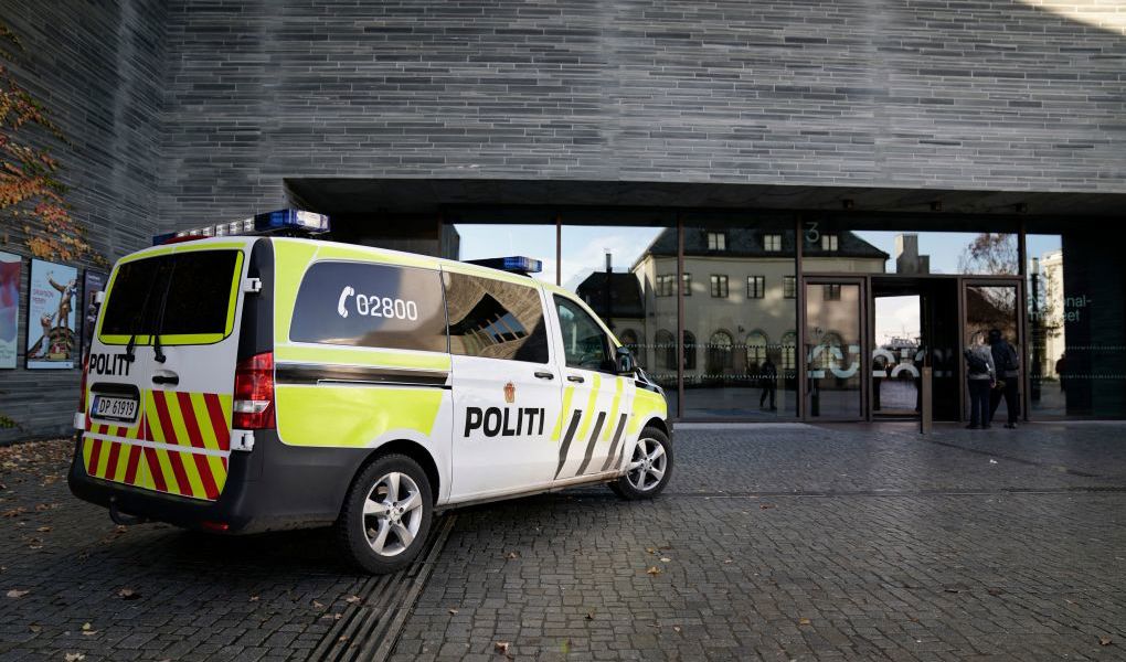 Polisdistriktet i Oslo stoppade en koranbränning av den islamkritiska organisationen Sian, på grund av yrkade säkerhetsskäl. Foto: STIAN LYSBERG SOLUM/NTB/AFP via Getty Images