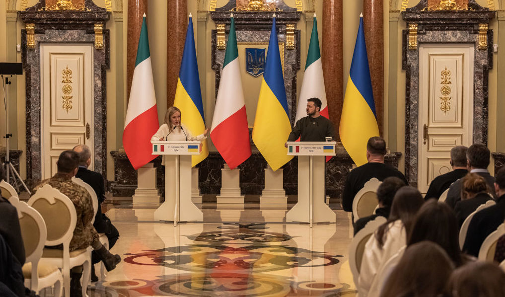 Ukrainas president Volodymyr Zelenskij och Italiens premiärminister Georgia Meloni höll en gemensam pressträff i den ukrainska huvudstade Kiev under tisdagen. Foto: Roman Pilipey/Getty Images