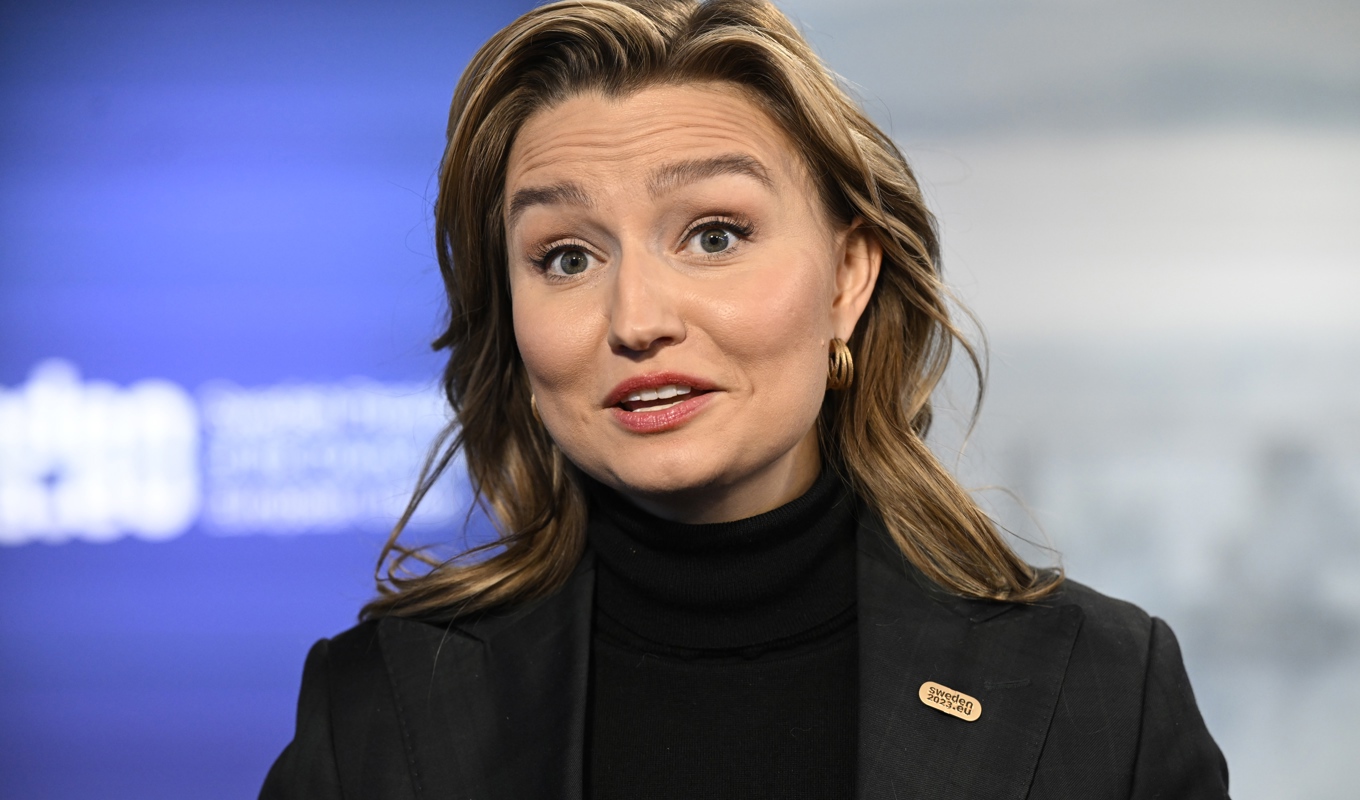 Regeringen med energi- och näringsminister Ebba Busch (KD) har fattat beslut om elstödet till hushåll i hela Sverige för november och december förra året. Pengarna ska betalas ut i vår. Arkivbild. Foto: Fredrik Sandberg/TT