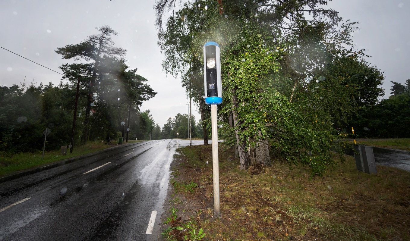 En fartkamera i Tumba söder om Stockholm. Arkivbild. Foto: Stina Stjernkvist/TT
