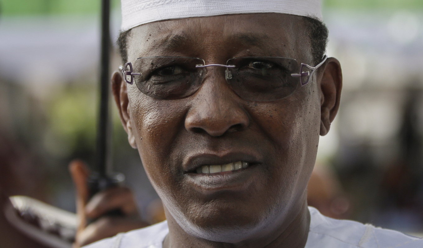 Idriss Déby styrde Tchad med järnhand i tre årtionden. Han dog 2021 – efter ha valts till president för en sjätte period – efter skador han ådragit sig i strid med rebeller. Arkivbild. Foto: Sunday Alamba/AP/TT