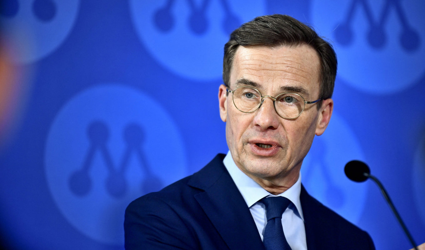 Statsminister Ulf Kristersson (M) säger att när många bidrag läggs ihop kan summan bli väldigt hög. Foto: Caisa Rasmussen/TT
