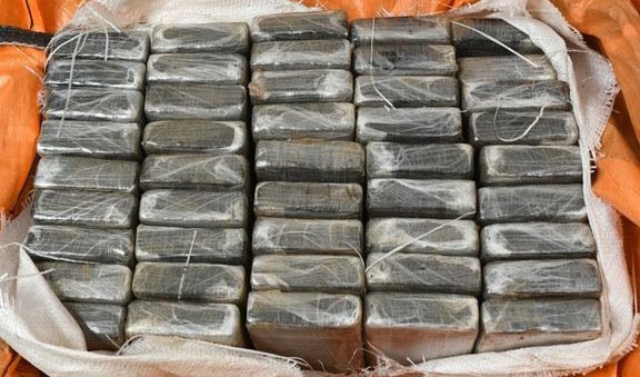 Bild från ett av Tullverkets beslag i Göteborgs hamn 2021 på 150 kilo kokain. Arkivbild. Foto: Polisen