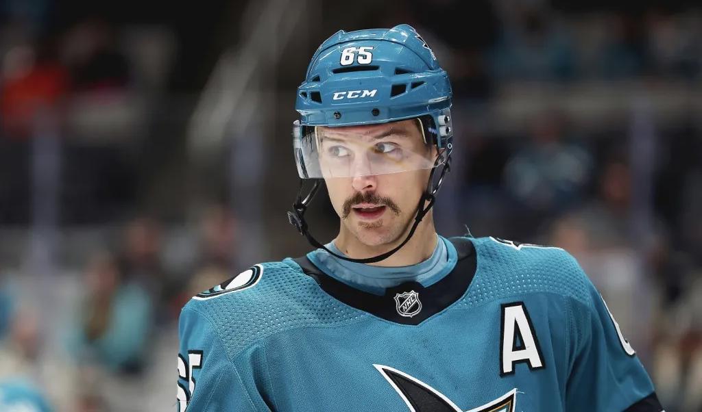 Erik Karlsson gör succé i San Jose Sharks. Den 32-årige smålänningen har gång på gång bevisat varför han rankas som en av världens bästa backar.Foto: Ezra Shaw/ Getty Images