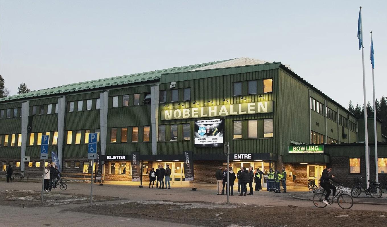 Nobelhallen är hemmaarena för det hockeyallsvenska laget BIK Karlskoga. Hallen rymmer 5 600 åskådare och invigdes 1972.Foto: Tommy Pedersen/TT