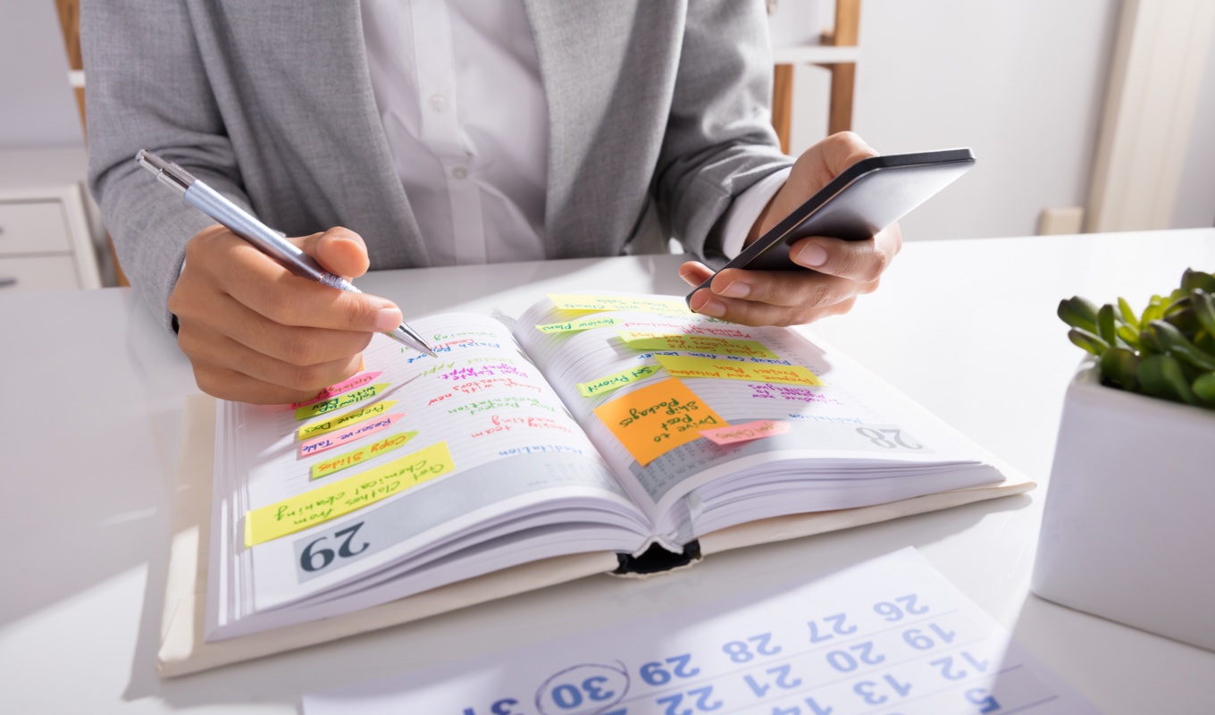 I en hektisk samtid där så mycket ska hinnas med, krävs noggrann planering av dygnets alla timmar för att vardagen ska gå ihop. Foto: Shutterstock.