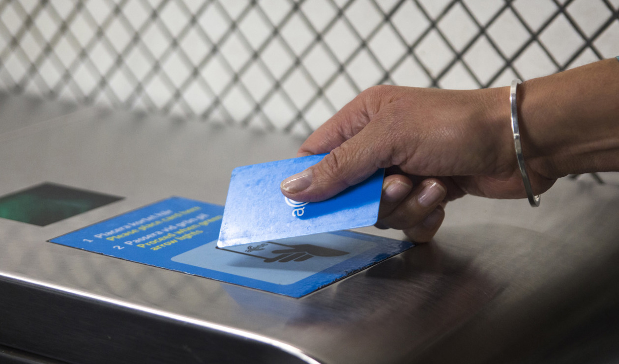 Ett kort för kollektivtrafik i hela landet för 499 kronor, föreslår MP. Arkivbild. Foto: isabell Höjman/TT