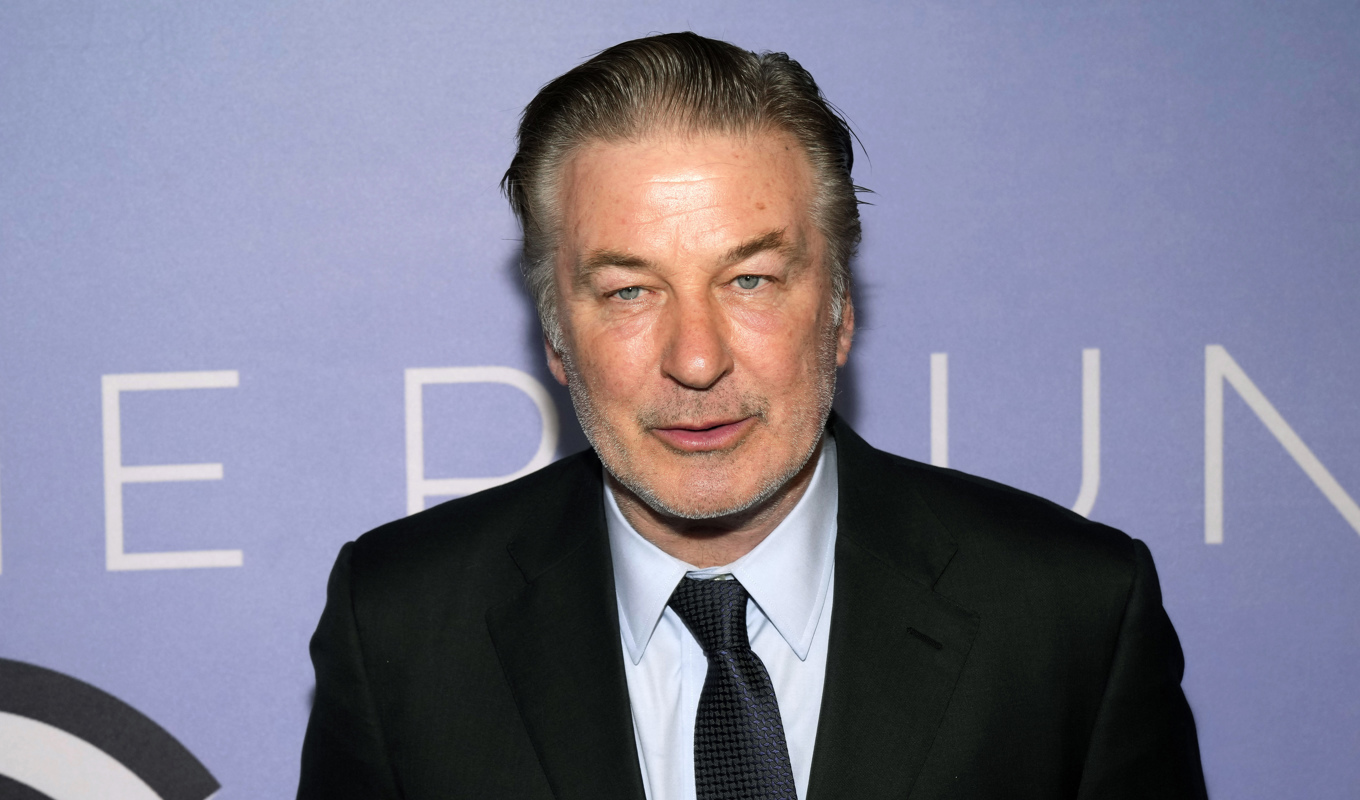 Alec Baldwin kan komma att ställas inför rätta trots att åklagaren lagt ner det straffrättsliga målet mot honom. Arkivbild. Foto: Charles Sykes/Invision/AP/TT