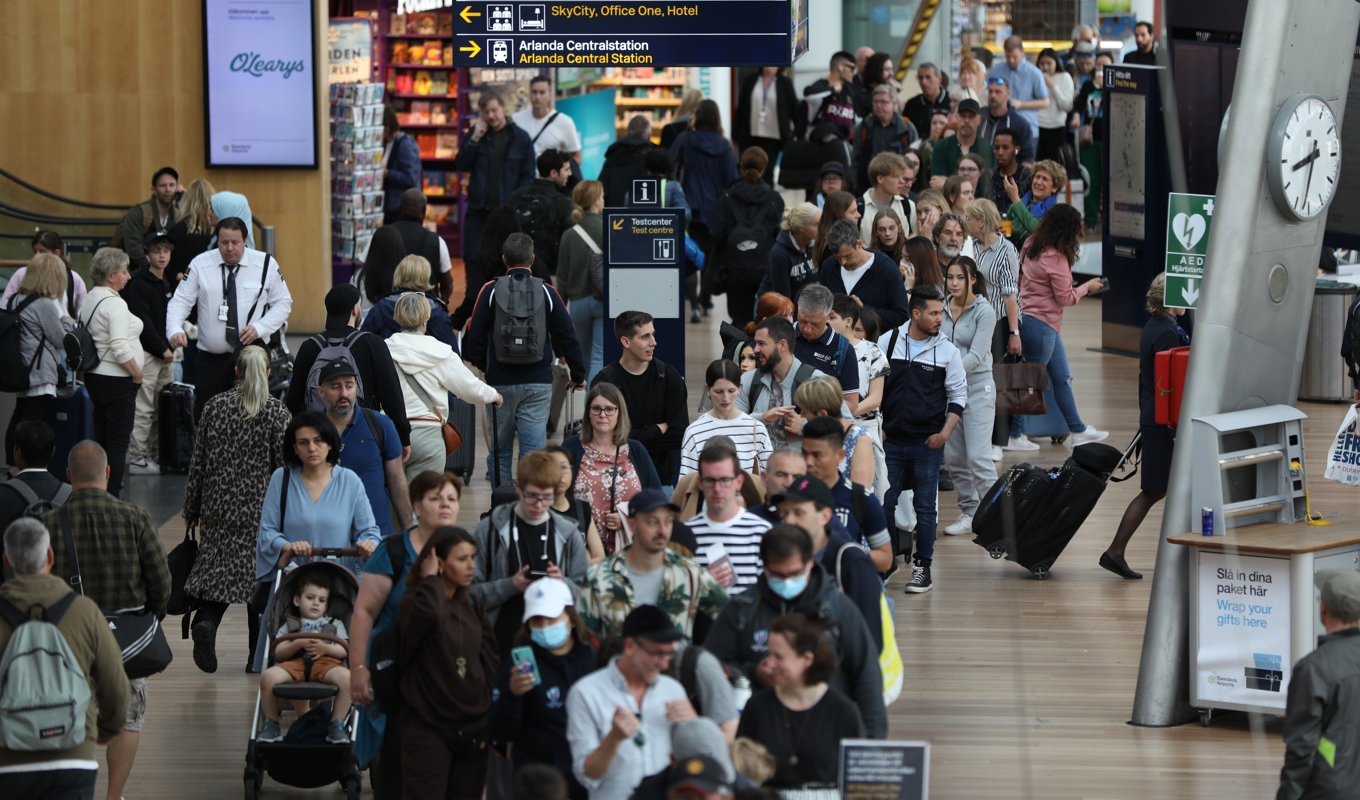 Långa köer var ett vanligt inslag på Arlanda norr om Stockholm under våren och sommaren 2022. Arkivbild. Foto: Ali Lorestani/TT