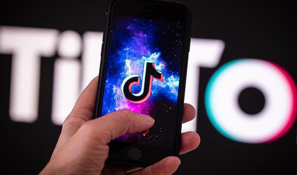 Tiktok förbjuder video som förnekar klimatförändringar.  Foto: Sofia Drevemo