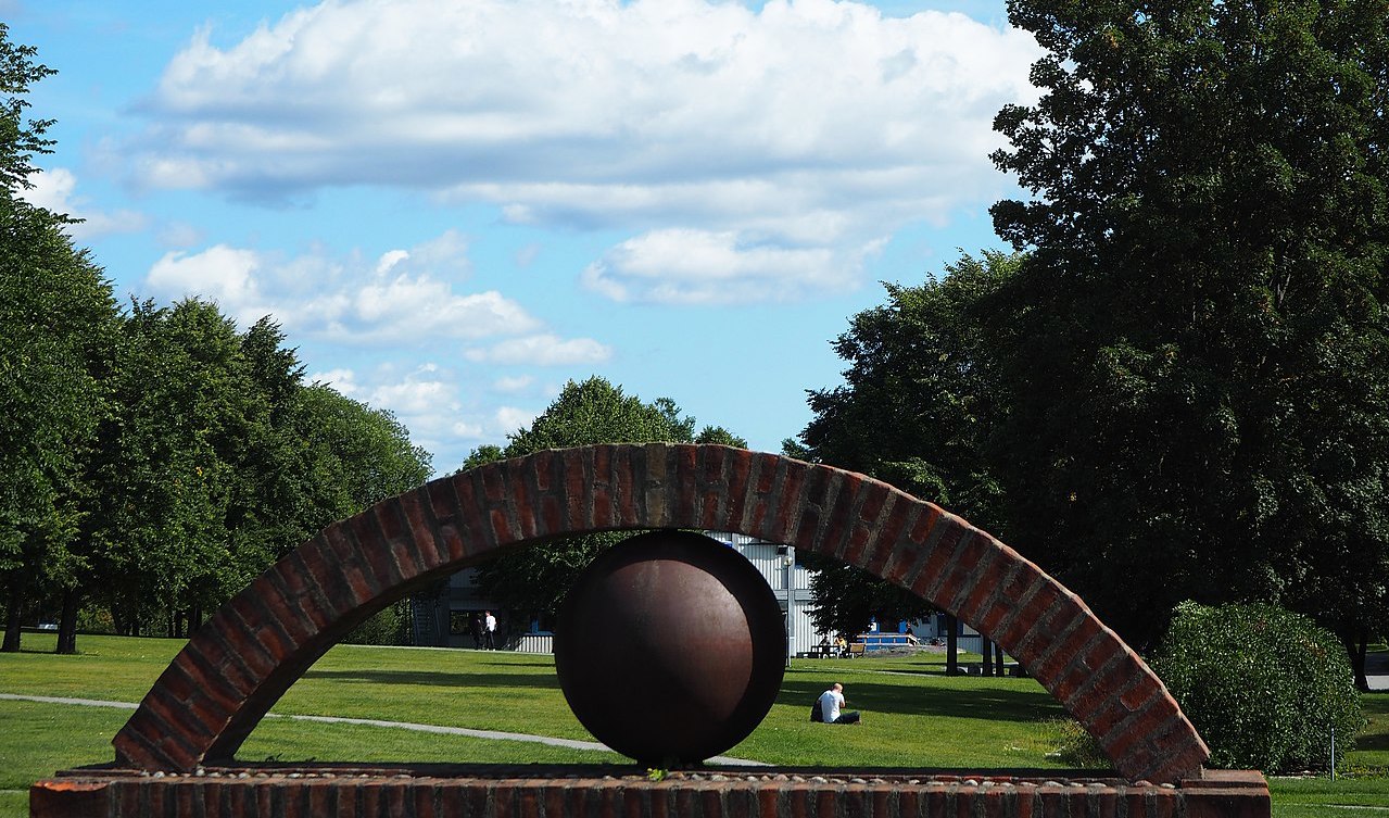 Stockholms universitet (SU) i Frescati på Norra Djurgården i huvudstaden. Foto: Teresa Grau Ros (CC BY-SA 2.0)