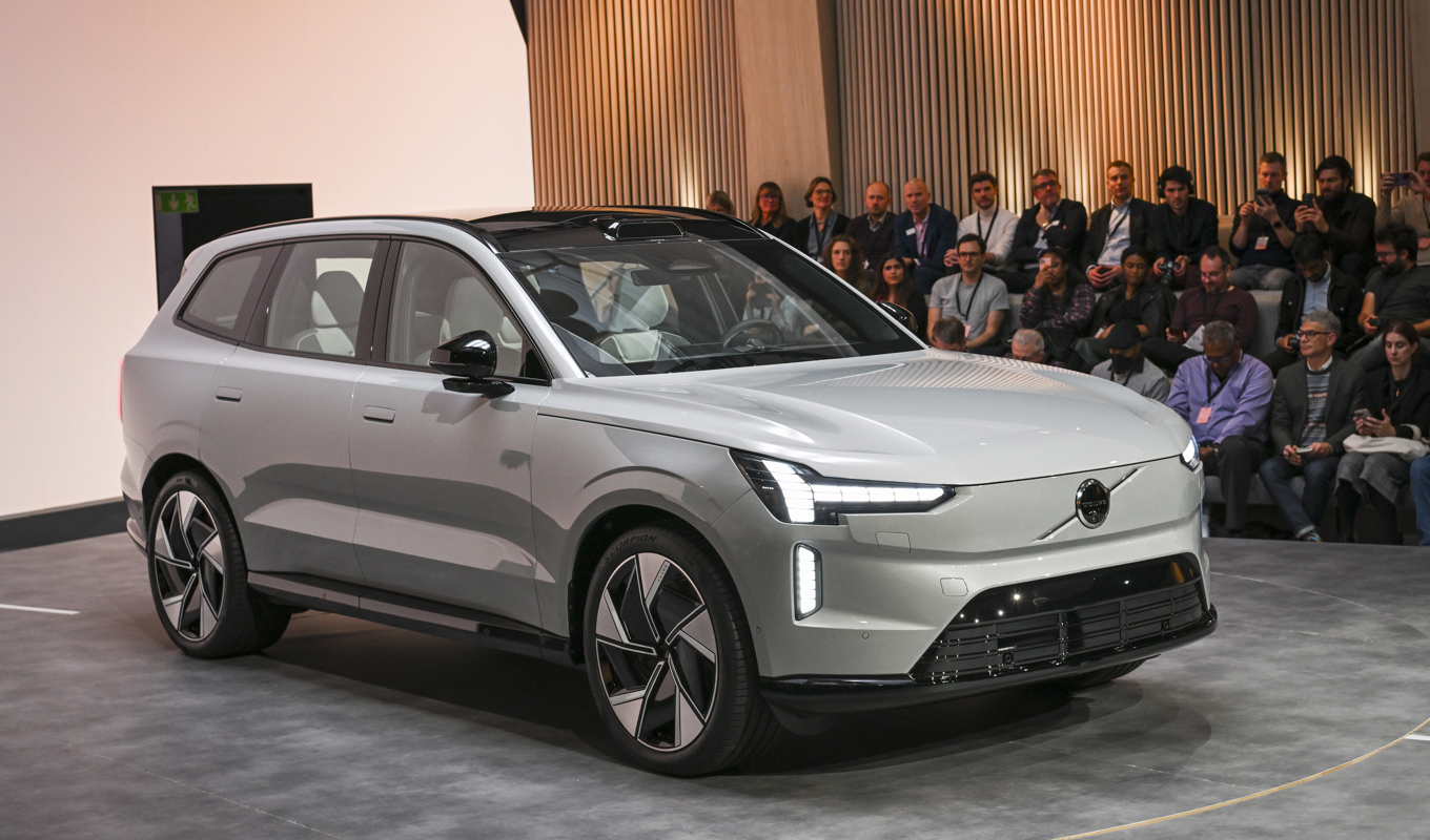 Volvo EX90, Volvo Cars nya helt elektriska suv. Bolaget har annonserat personalnedskärningar. Arkivbild. Foto: Anders Wiklund/TT