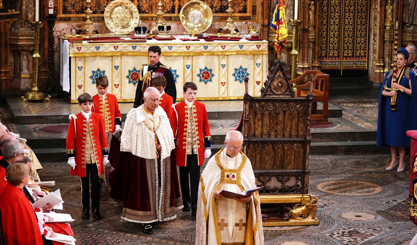Kung Charles III vid kröningen. Foto: Yui Mok/AP/TT