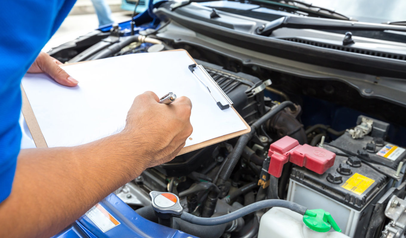 Minst fyra ärenden har uppdagats där besiktningsanställda misstänks ha tagit emot mutor. Arkivbild. Foto: AP/TT