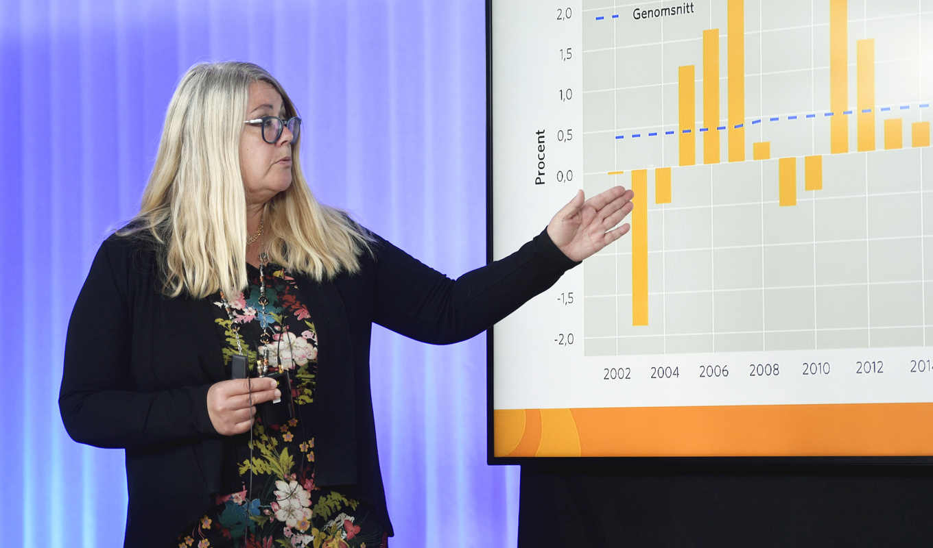 SKR:s chefsekonom Annika Wallenskog presenterar organisationens ekonomirapport. Arkivbild. Foto: Ali Lorestani/TT
