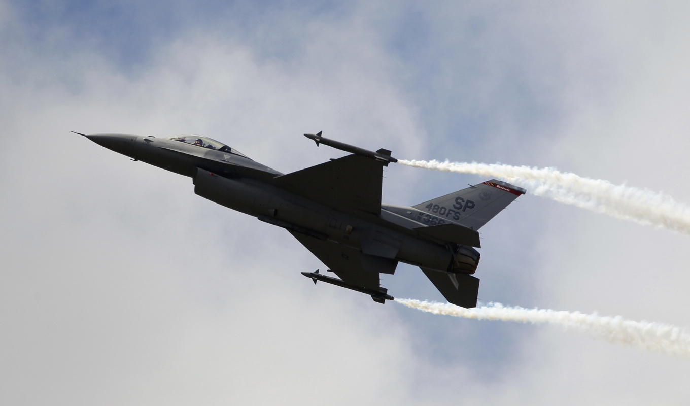 Ukraina hoppas på F-16-flygplan. Foto: Francois Mori