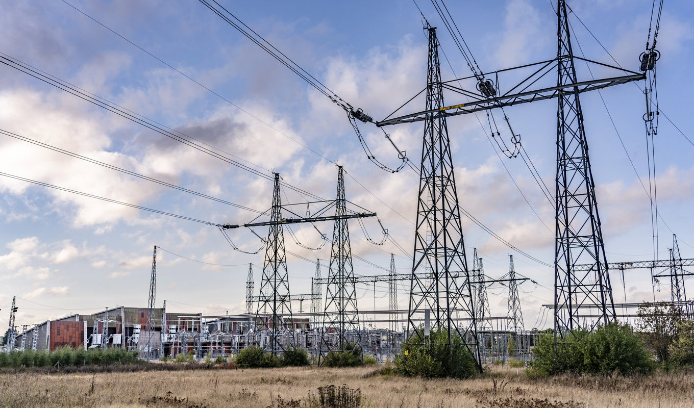 Svenskarna betalar mer för överföring av elen i dag än för ett år sedan. Arkivbild. Foto: Johan Nilsson/TT