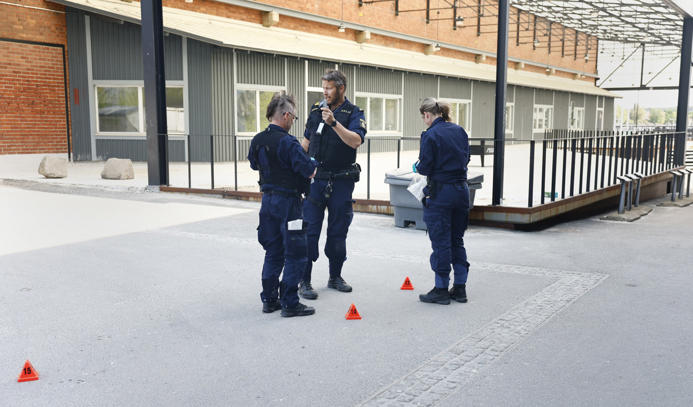 Fyra tonåringar har skadats i ett bråk vid en skola i Eskilstuna. Foto: Stefan Jerrevång/TT