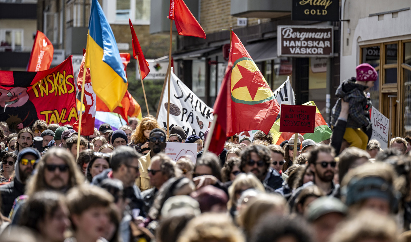 Turkiet har reagerat på PKK-flaggor och "terrorister" på svenska gator. Arkivbild. Foto: Johan Nilsson/TT