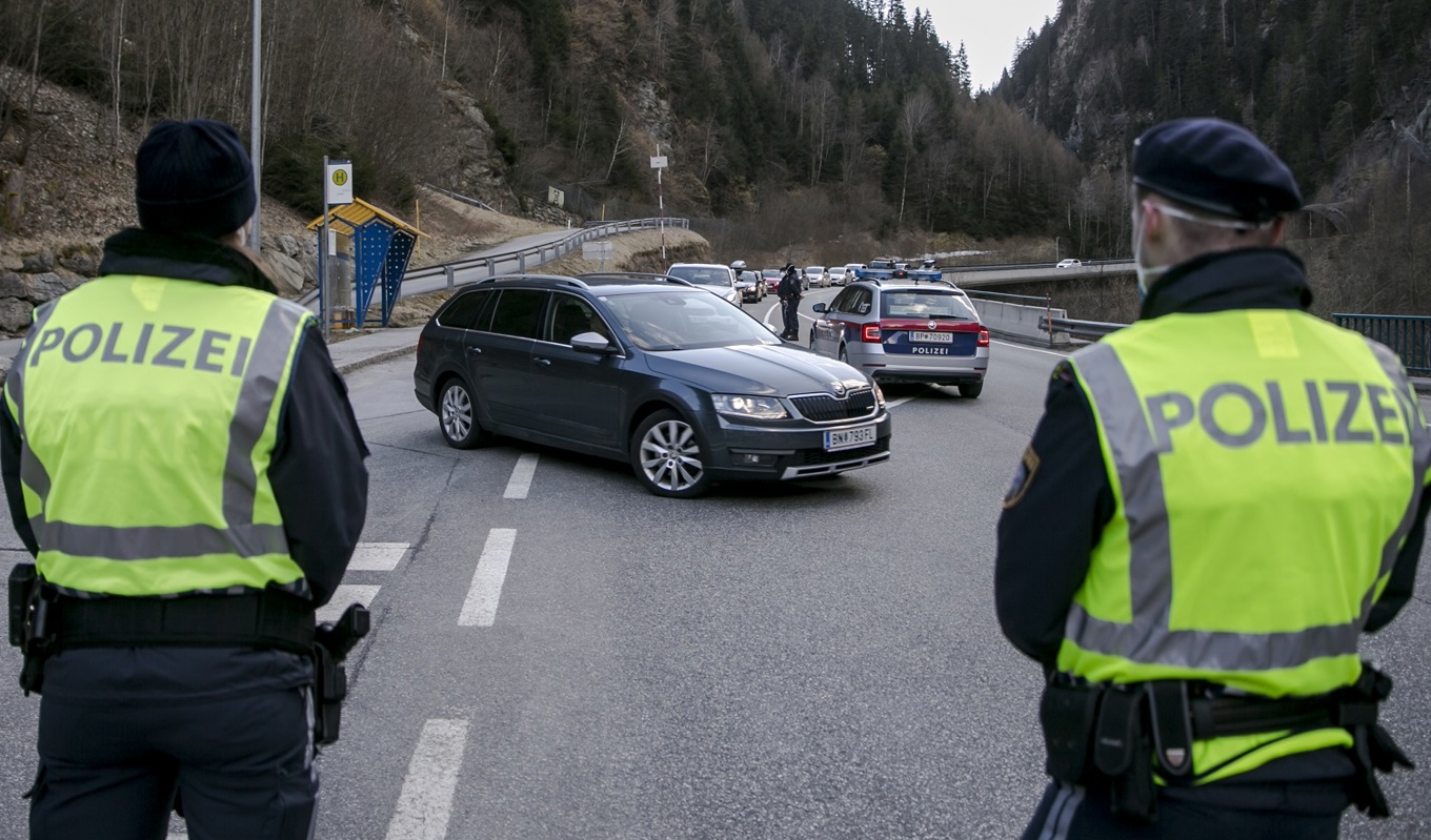 Österrike meddelar att man skärper gränsen mot Ungern. Foto: Jan Hetfleisch/Getty Images