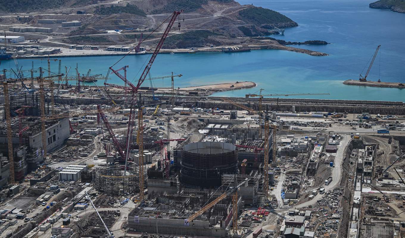 Det ryskbyggda kärnkraftverket Akkuyu, den 26 april. Det är det första av fyra och Putin ser det som ett ”flaggskepp i de ryskturkiska förbindelserna”.Foto: Ozan Kose/AFP via Getty Images