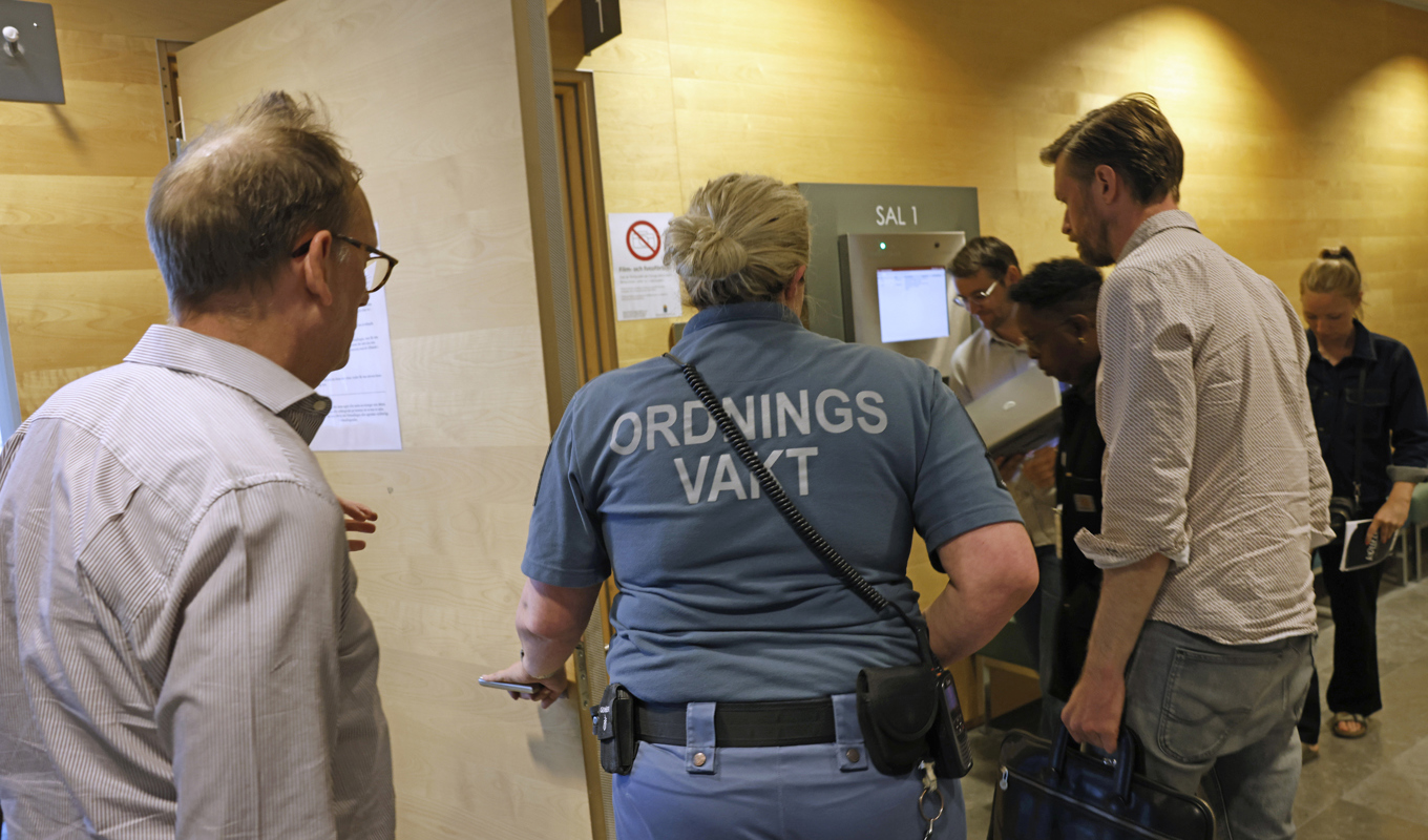Häktningsförhandlingarna hölls i säkerhetssalen på Södertörns tingsrätt under tisdagen. Foto: Fredrik Persson/TT