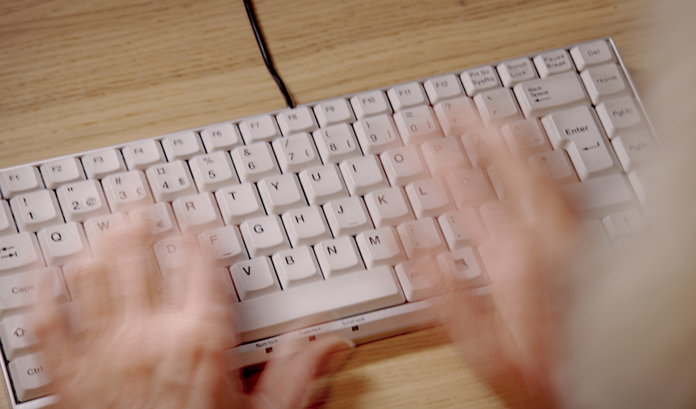 Utrikes födda lämnar i högre grad än inrikes födda arbetslivet tidigt, samtidigt som många inom denna grupp arbetar långt efter pensionsålder. Arkivbild. Foto: Tim Aro/TT