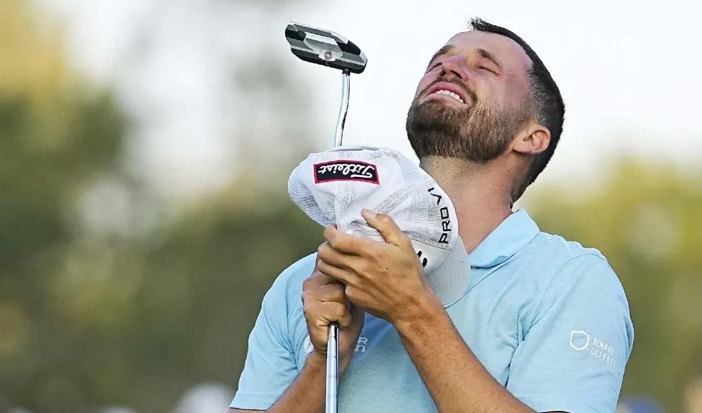 Wyndham Clark upplevde att hans döda mamma vakade över honom när han spelade hem segern i US Open.Foto: Matt York /AP/TT