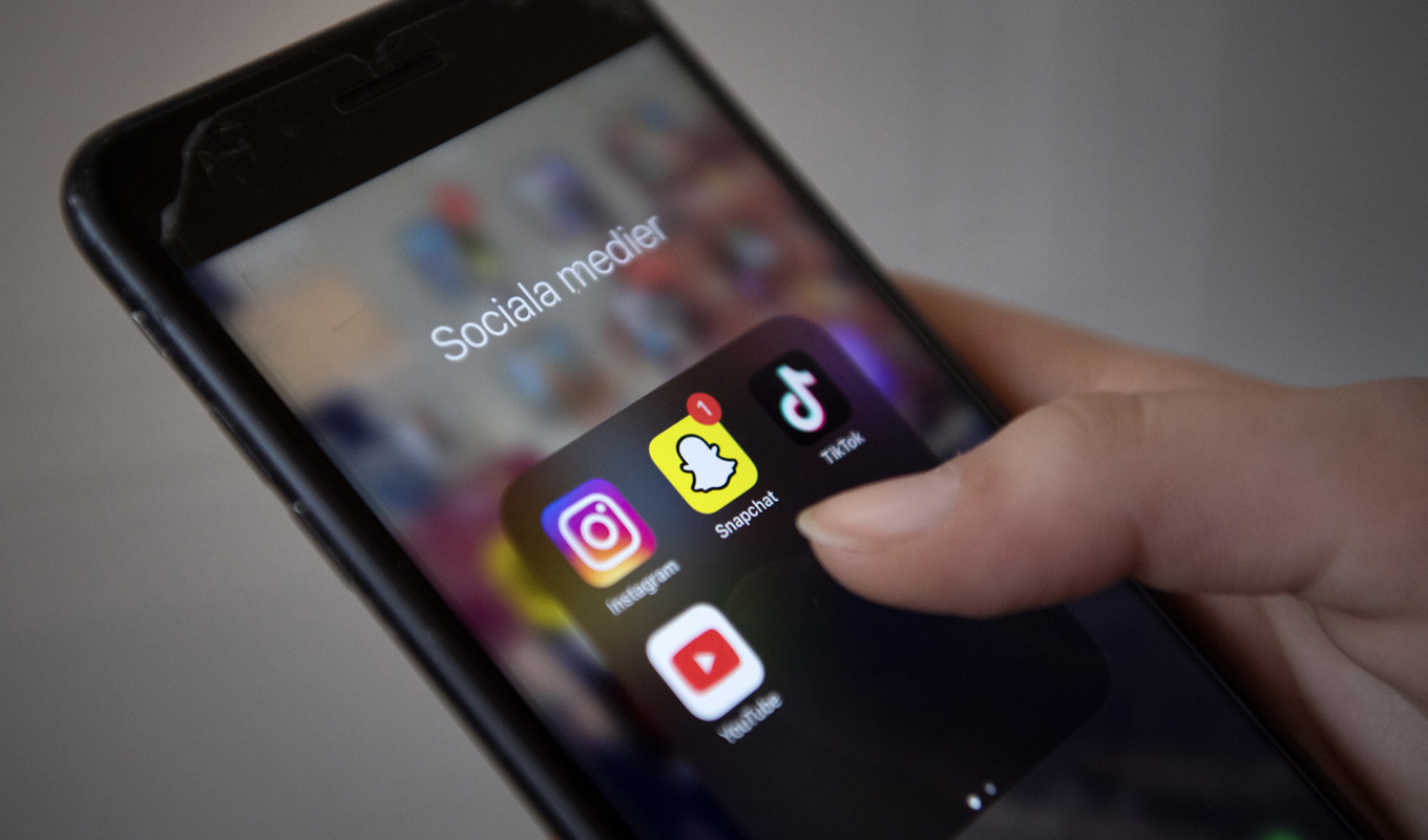 Bedragare som kapat konton för att lura till sig pengar har härjat på till exempel Snapchat på sistone. Arkivbild. Foto: Jessica Gow/TT