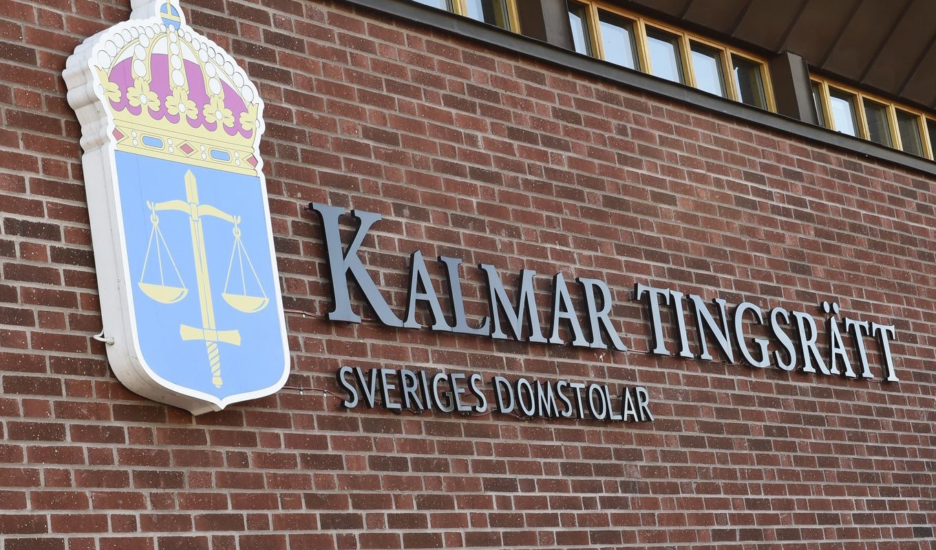 En 21-årig man har dömts till drygt sju års fängelse av Kalmar tingsrätt för förberedelse till mord och grovt vapenbrott. Arkivbild Foto: Mikael Fritzon / TT