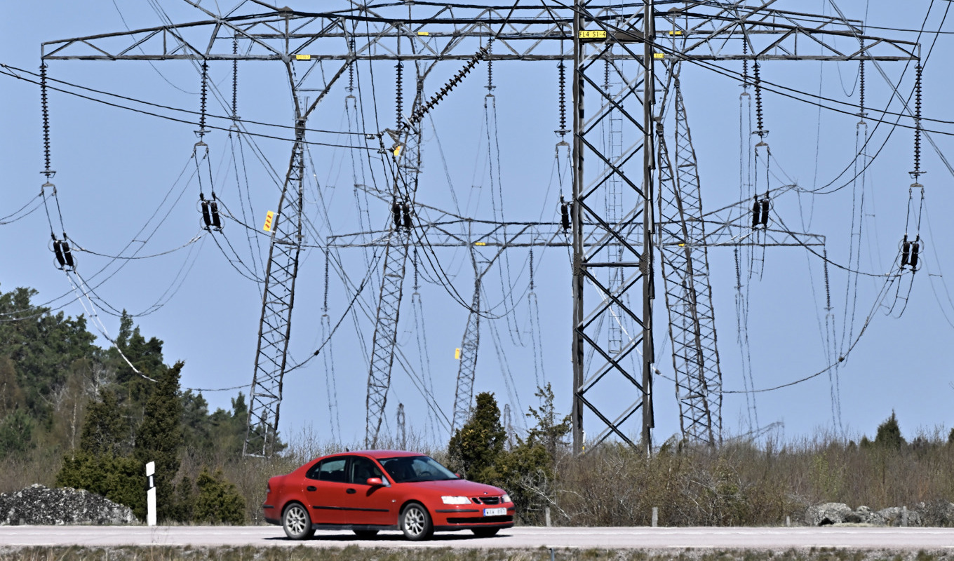 Det är ingen idé att oroa sig över elpriset till hösten i nuläget, enligt elprisanalytiker Johan Sigvardsson. Foto: Jonas Ekströmer/TT