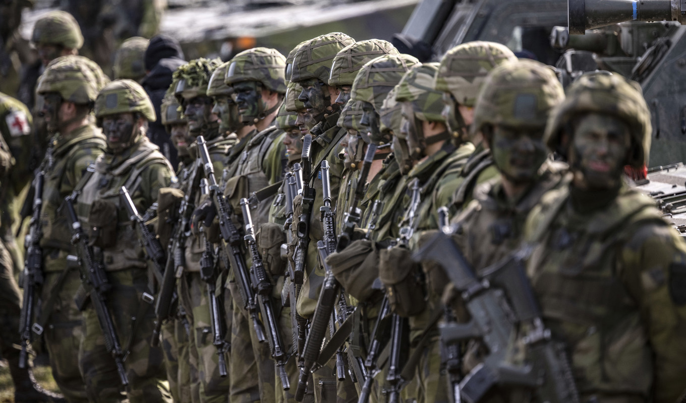 Värnpliktiga soldater från P7 och P4 på Rinkaby skjutfält utanför Kristianstad under militärövningen Aurora 23 i maj. Arkivbild. Foto: Johan Nilsson/TT