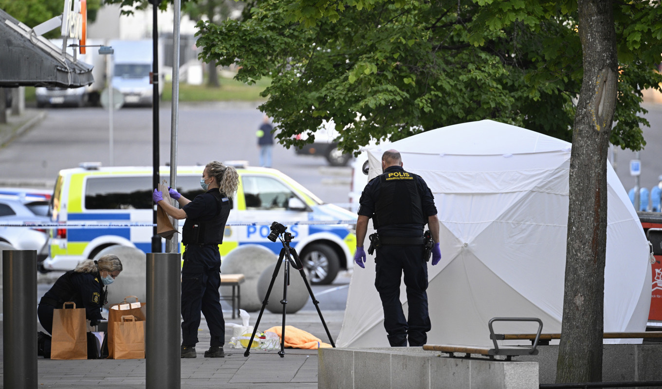Mycket av våldet som skakat Stockholm sedan årsskiftet beordras enligt polisen av personer som gömmer sig utomlands. Arkivbild. Foto: Anders Wiklund/TT
