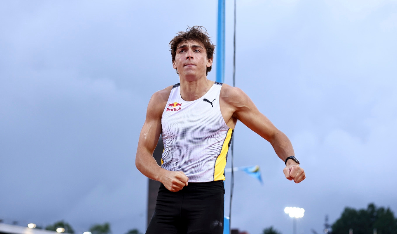 Sveriges Armand Duplantis har rivit ut sig ur Diamond League-tävlingen på Stade Louis II-stadion i Monaco. Foto: Caisa Rasmussen/TT