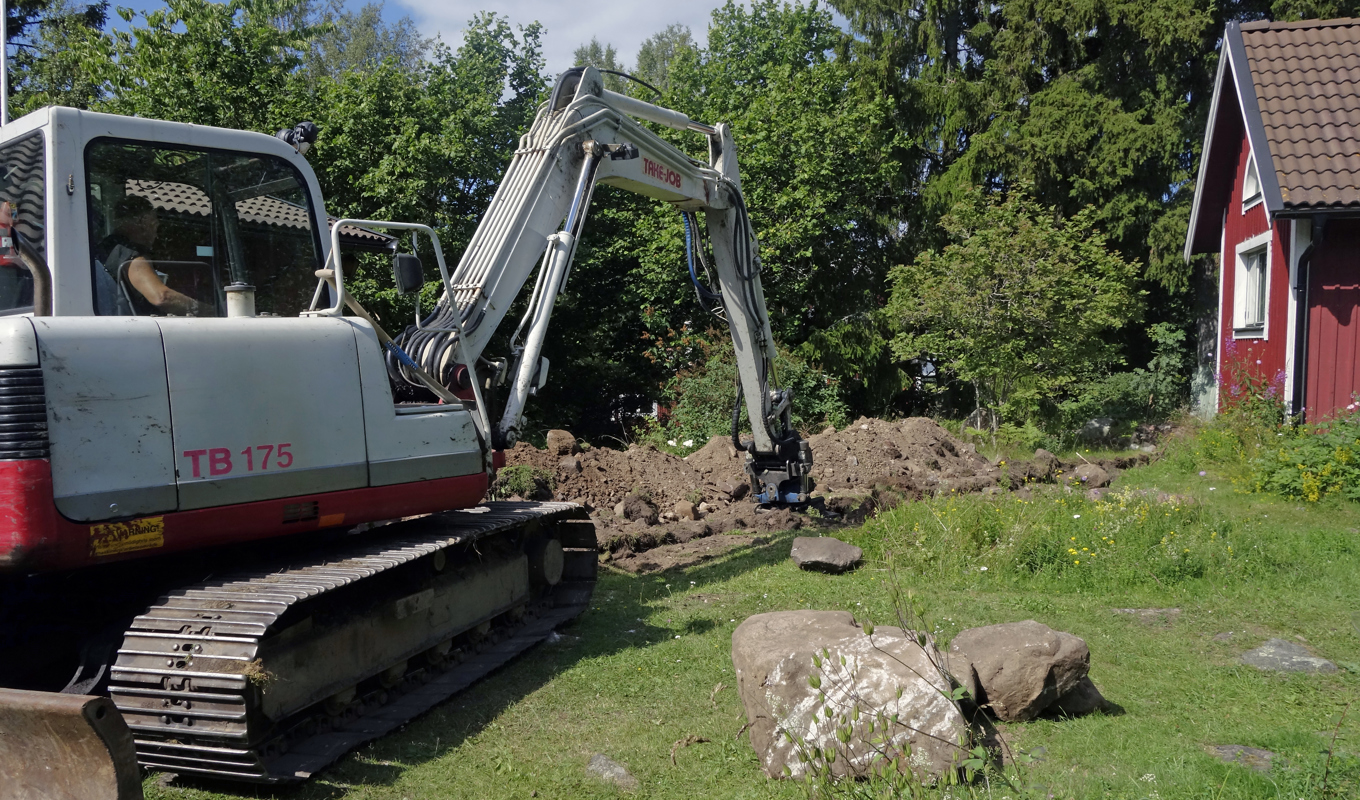 Utbyggnad av VA-nät innebär ett större markingrepp. Nätverket VA-i-tiden anser att det vore mer hållbart att en del hushåll har andra VA-lösningar. Foto: Hasse Holmberg/TT