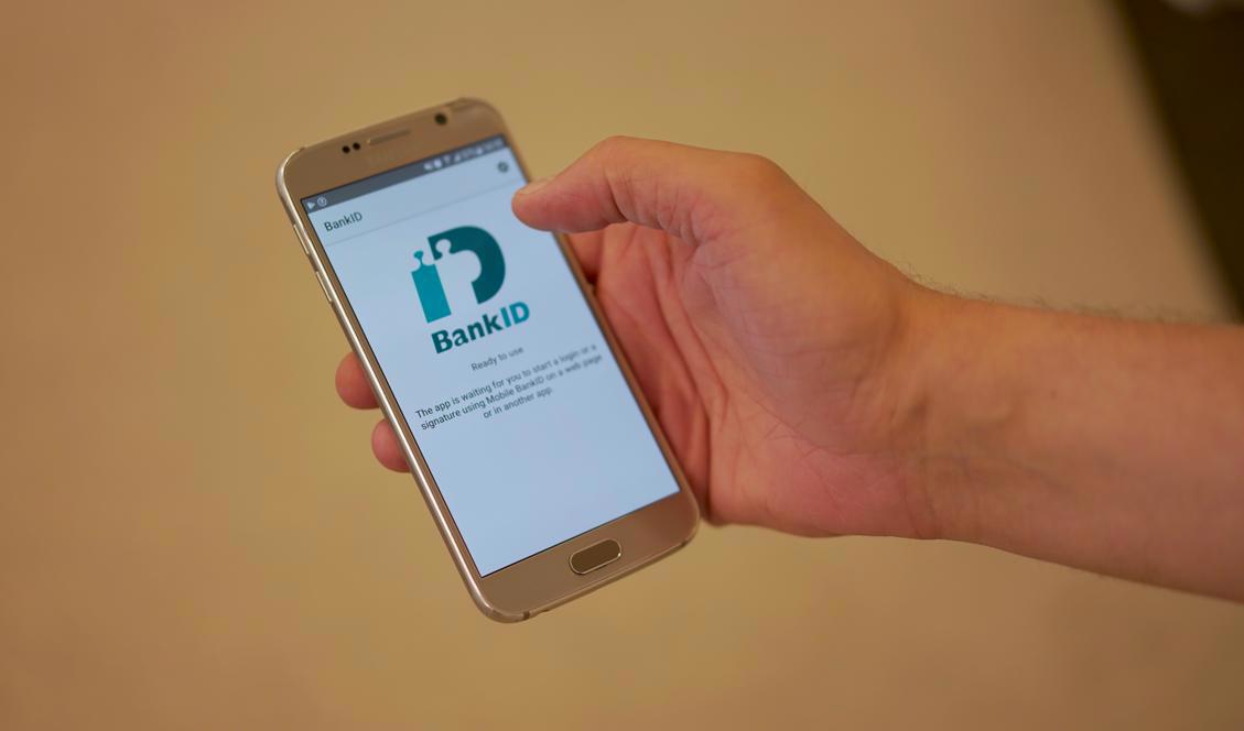 Flera regioner i landet varnar för bedragare som försöker komma åt personers bank-id. Foto: Blanca Ley
