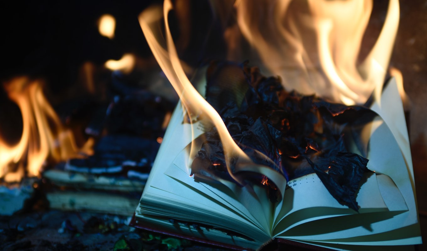 En man kommer på lördagen hålla en manifestation utanför Israels ambassad i Stockholm där han avser att bränna en toran och en bibel. Foto: Movidagrafica Barcelona