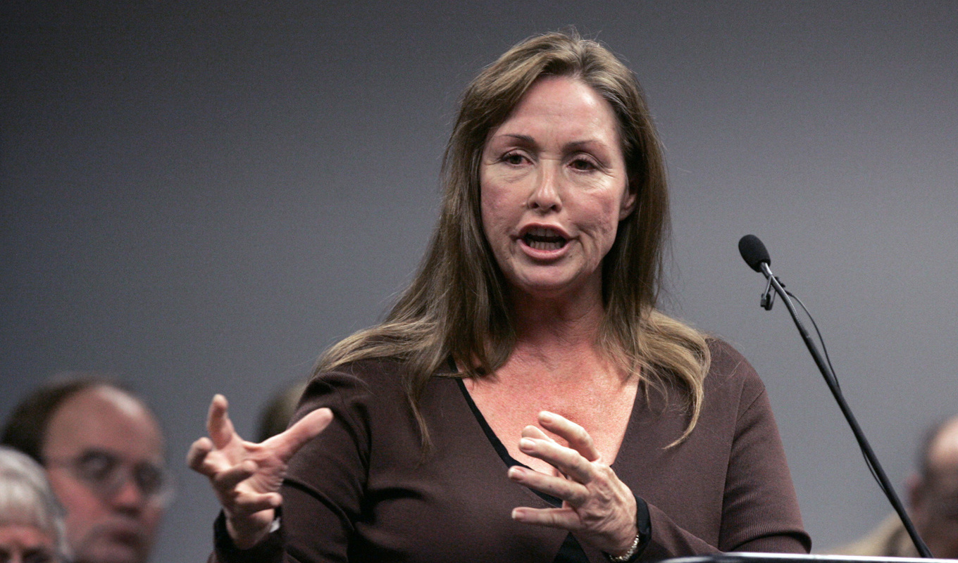 Debra Tate, Sharon Tates syster, vid en rättegång för en av Charles Mansons medbrottslingar. Arkivbild. Foto: Rich Pedroncelli/AP/TT