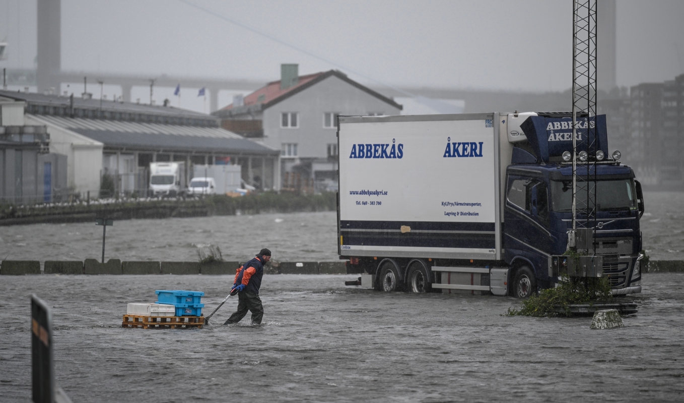 Översvämningar i Fiskhamnen i Göteborg på tisdagen, efter att Göta älv svämmat över. Foto: Björn Larsson Rosvall/TT