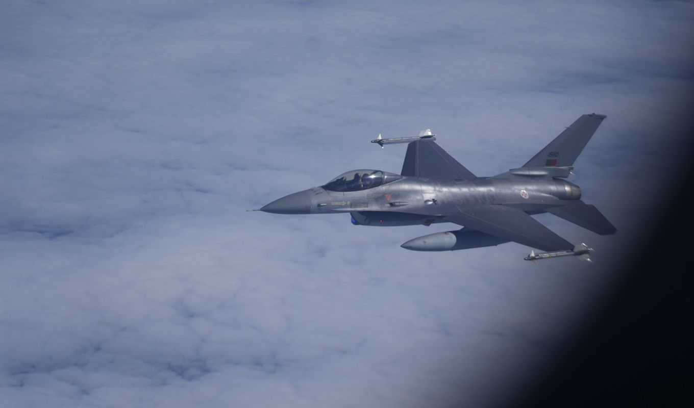 Ett F-16-plan av samma typ som var inblandad i incidenten. Arkivbild. Foto: Gregorio Borgia/AP/TT