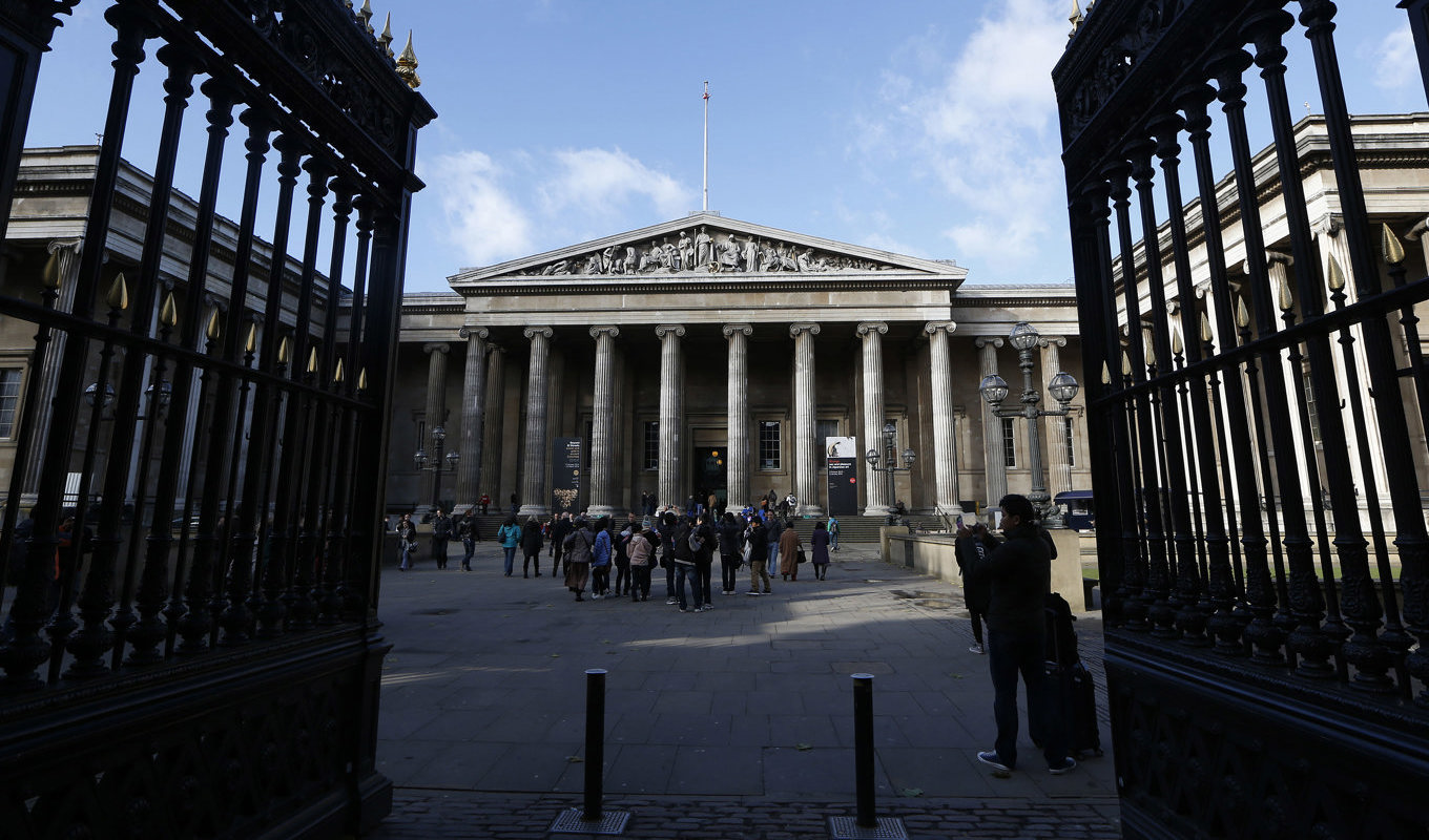 Föremål i guld smycken och halvädelstenar, vissa flera tusen år gamla, saknas från British Museum i London. Arkivbild. Foto: Sang Tan/AP/TT